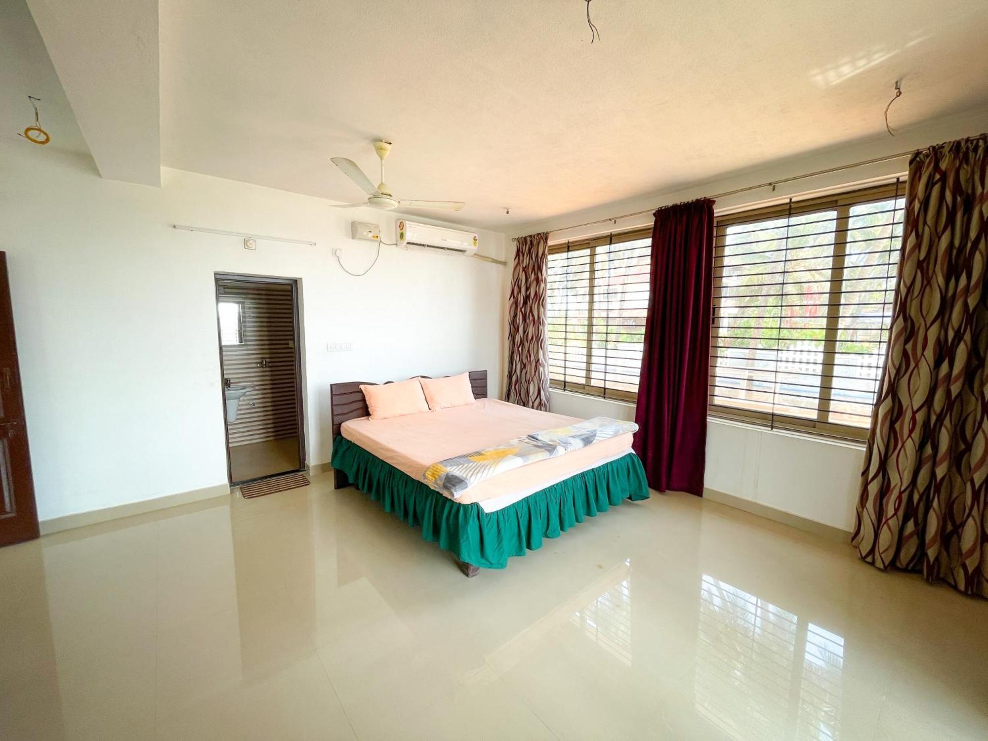 Gintara Beach Homestay By Evaddo Kalyānpur Exterior foto